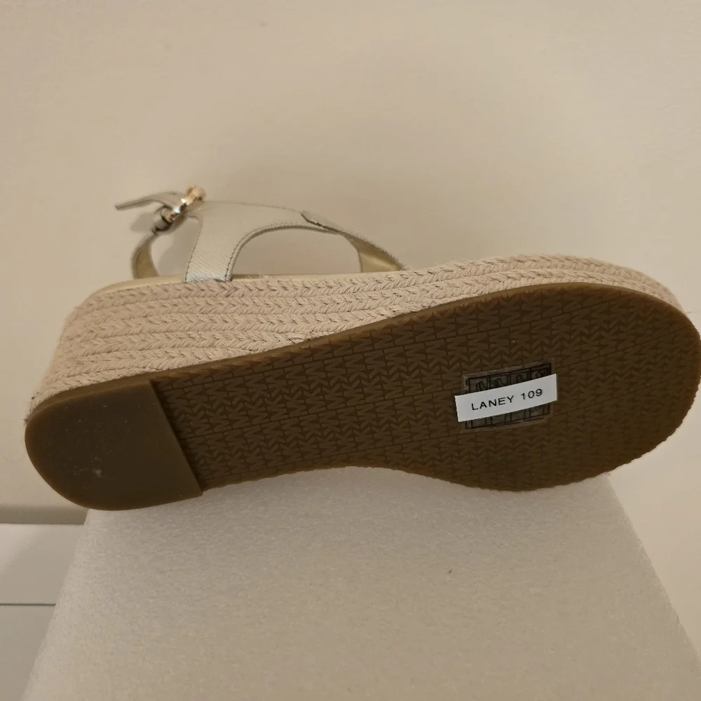 MICHAEL Michael Kors Gold Sandals - Picture 4 of 10